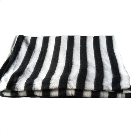 LANEXTR Traditional Series Woolen Knitted Cheap Donation Blanket Single  Strip Pattern -Donation Blanket in Black and White